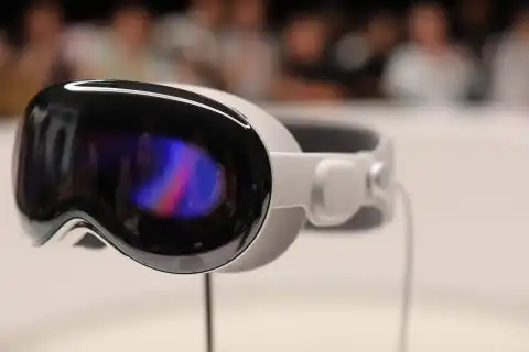 Apple VP Paul Meade Joins OpenAI's Hardware Division