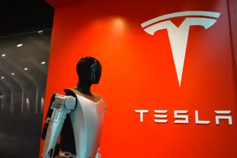 Tesla Sues Former Engineer Over Alleged Theft of Optimus Robotics Data