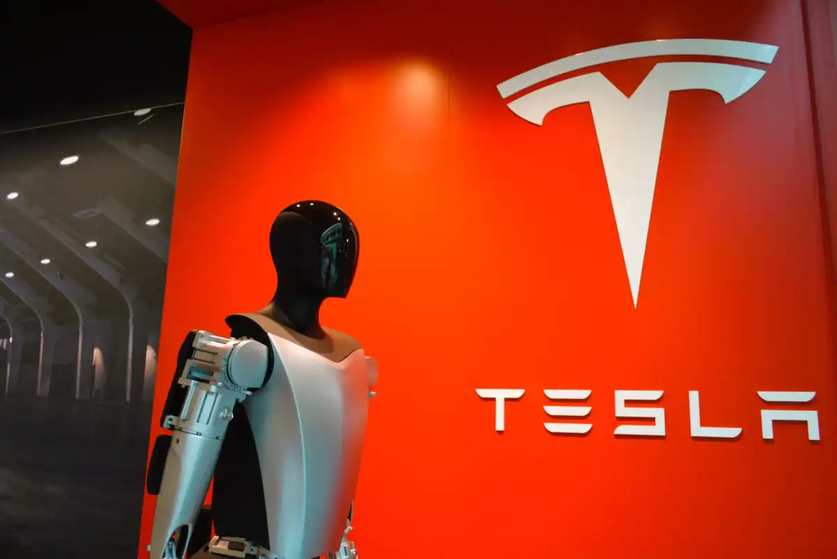 Tesla Sues Former Engineer Over Alleged Theft of Optimus Robotics Data