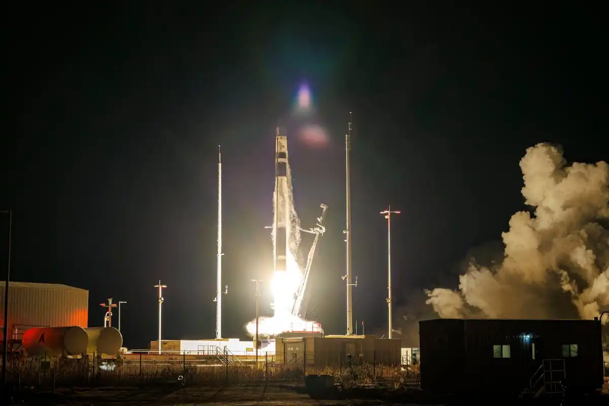 Rocket Lab Acquires Iridium for $8B: Expansion in Satellite Internet Market