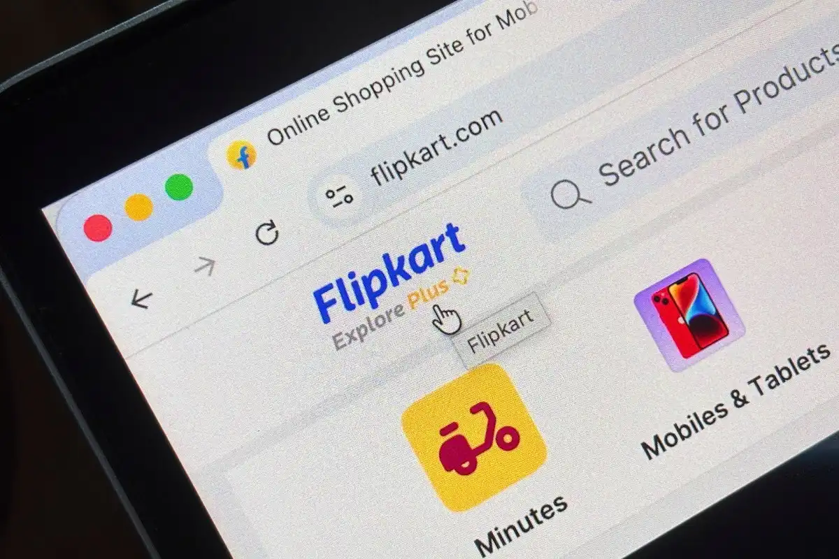 Flipkart and Amazon Race to Expand Quick-Commerce Services in India